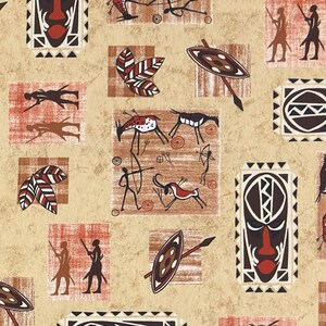 Könnte beinhalten: Beigefarbener Stoff mit einem sich wiederholenden Muster aus Stammeskunst. Das Design umfasst stilisierte Figuren, Tiere, Schilde, Masken und Blattmotive in Braun-, Rot- und Schwarztönen. Das Gesamtbild erinnert an alte Höhlenmalereien.
