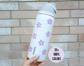 Daisy Flower Decals, Retro Daisy Stickers for water bottles, cups, tumblers, laptops, helmets, bikes, scooters || Set of 12 - 1" Flowers