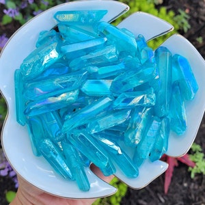 Blue Aura Quartz Points, 5pc or 10pc Sets Bulk, Angel Aura Crystal, Blue Quartz Crystal, Raw Mystic Aura Quartz, Crystal Gridding, Titanium