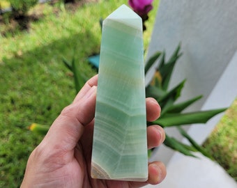 Torre de Calcita Pistacho 4.5" (116mm) // Obelisco Mineral de Cristal Punto / Azul Verde Caribe Pakistán