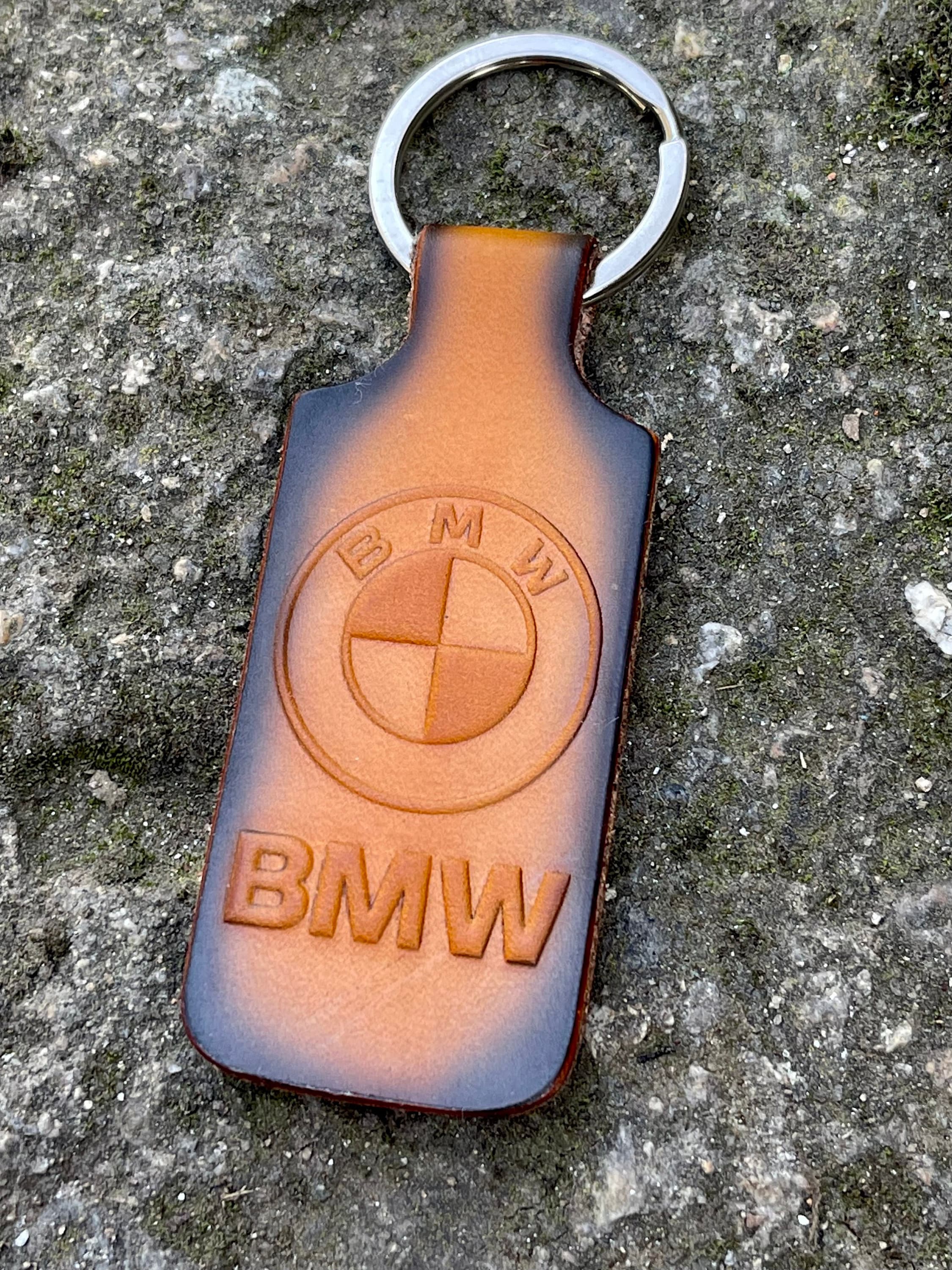 BMW Schlüsselanhänger, weiße Haut Leder :: capforwheel