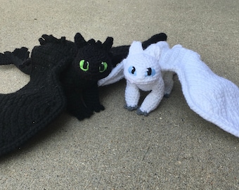 Modèles PDF Krokmou et Light Fury au crochet - (modèle numérique uniquement, PAS les articles finis et tangibles)