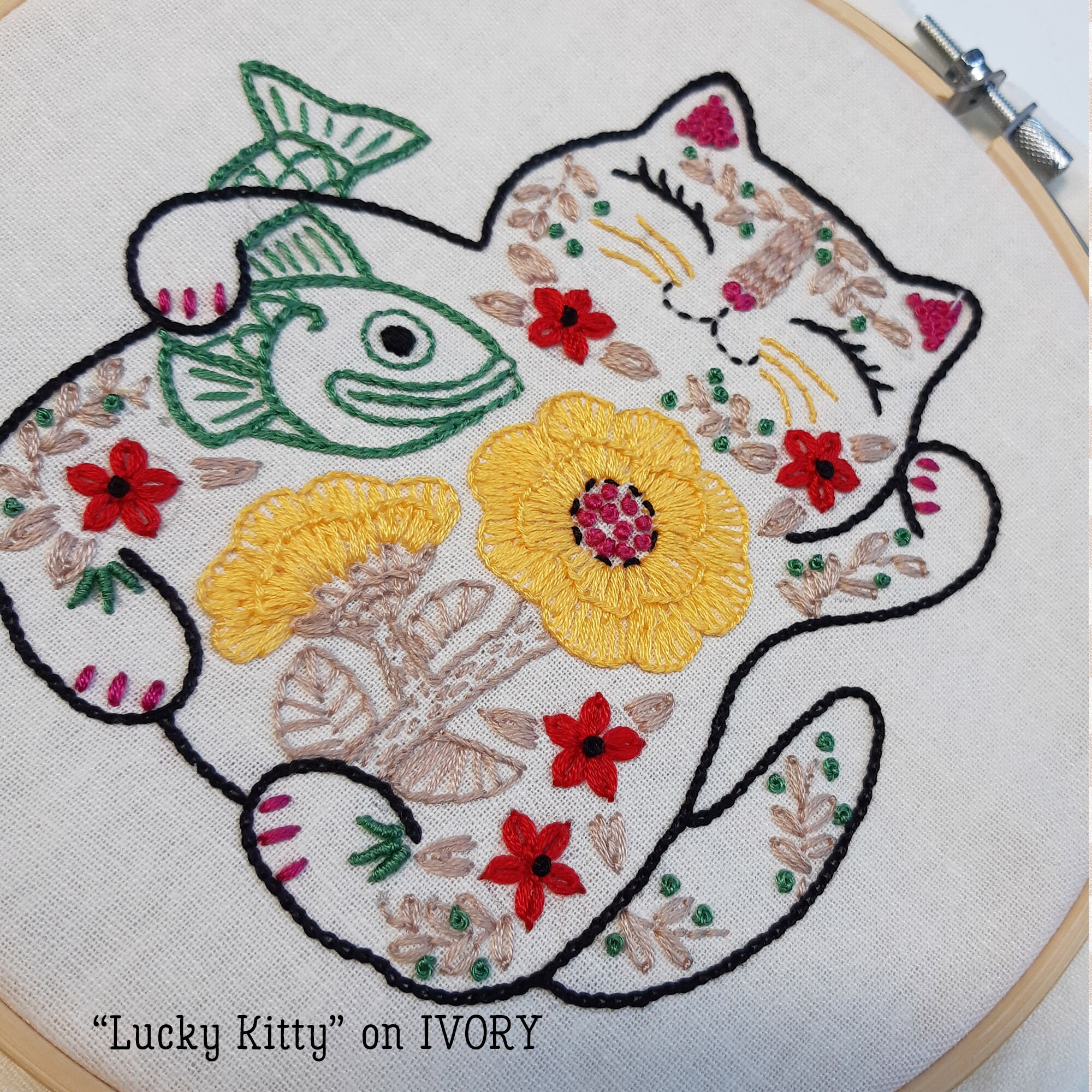Hand Embroidery Kit Maneki Neko Cat Design Lucky Needlepoint Kitty Pattern  Welcome Gift Japanese Hoop Art 