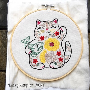 Lucky Cat Embroidery Kit Maneki Neko design Flower Needlepoint Kitty pattern Welcome gift Japanese Hoop Art Kit without Hoop A