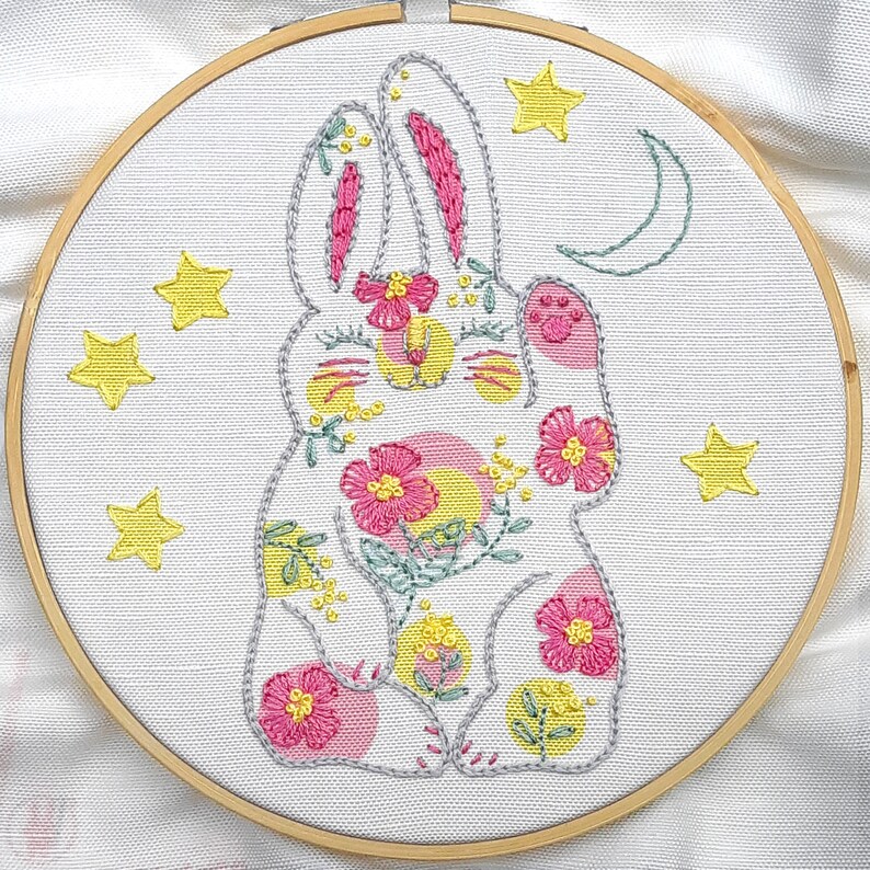 Bunny Embroidery Kit ; DIY craft kit ; 7 inch Rabbit Embroidery pattern ; Bunny Baby Gift ; Beginner Embroidery ; Beginner Craft ; Hoop Art