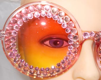 Okulary przeciwsłoneczne w stylu oversize w kolorze różowym z mnóstwem kryształków, darmowa wysyłka na terenie USA i etui na okulary