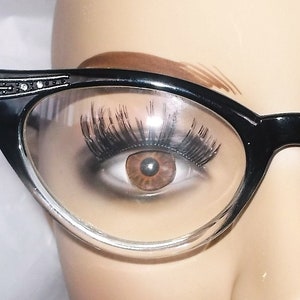Reading glasses gorgeous black and clear cat eye style glasses lots of strengths free US shipping