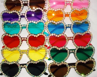 WYPRZEDAŻ Okulary przeciwsłoneczne z kryształkami w kształcie serca: zabawne kolory