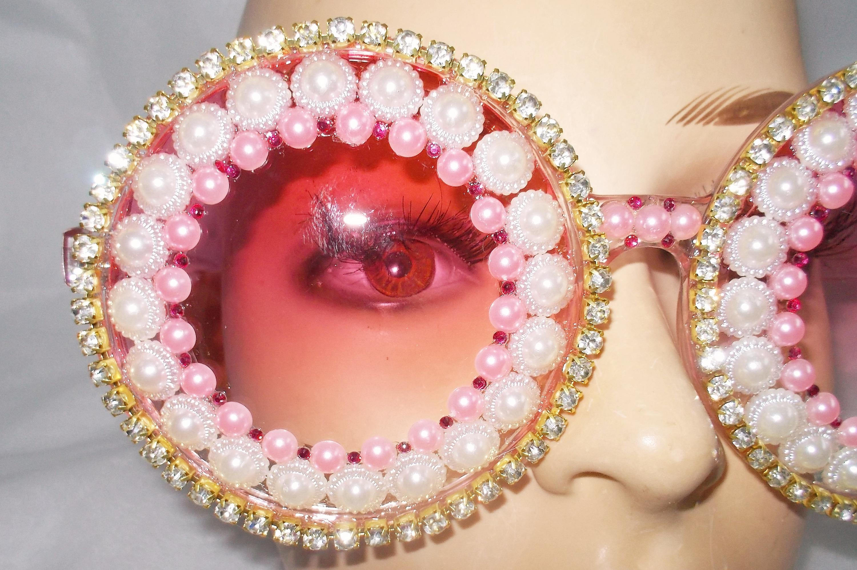 Unique Boutique Sunglasses Pink Pearl & Rhinestone One Pair  display picture 2