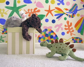 Tapeta samoprzylepna z tęczową syrenką: wystrój pokoju dziecięcego w stylu folk art