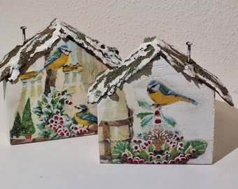 2x wooden house painted wooden house winter bird little bird red berries Christmas decoration shabby snow napkin technique