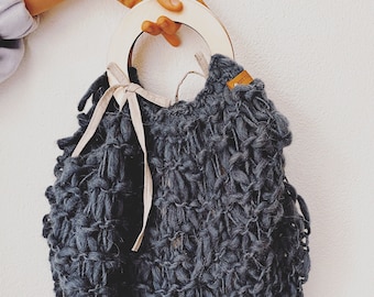 knitted bag / knitted handbag / crochet bag / fashion bag / market bag / knitted bag with wooden handles