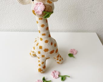 Crochet giraffe, amigurumi pattern