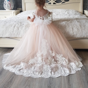 White flower girl dress,Toddler train dress, Lace flower girl dress,Baby tulle dress,Princess flower girl dress,Tutu dress,Custom girl dress