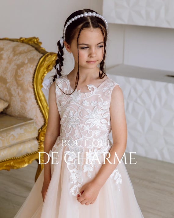 Holy communion dress,Ivory flower girl dress,Mini bride dress,Tulle flower girl dress,Tutu dress,Lace flower girl dress,Dress with train