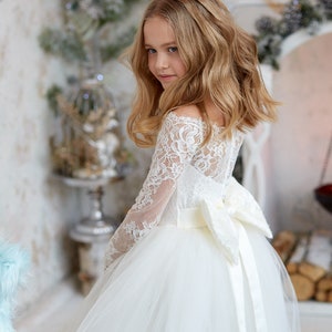 Flower Girl Dress,Rustic Flower Dress,Tulle Flower Girl Dress,First Communion Flower Girl Dress, Lace Flower Girl dress,Lace Girl Dress