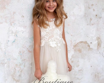 Lace girls dress,White Boho dress,Tulle Dress,Junior Bridesmaid dress,Ivory Flower Girl Dress,Maxi Dress,Ivory Lace Dress,Tulle Tutu dress