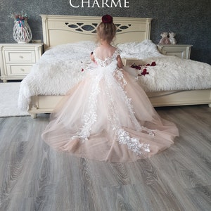 Flower girl dress lace, White flower girl dress, Tulle flower girl dress,First communion dress,Girl dress train,Toddler flower girl dress