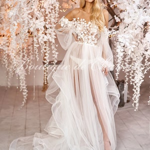 Brudklänning, Brudklänning i spets, Boudoirklänning, Boho brudklänning, Bröllopsklänning i tyll, Transparent morgonrock, Släp av brudklänning, Brudklänning med öppen rygg bild 6