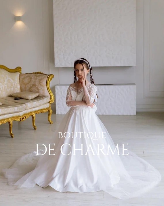 chinese dress ladies LANA / Boho Lace Flower Girl Dress with Chantilly Lace