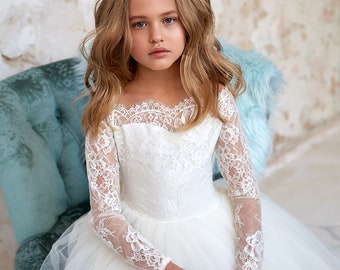 Flower girl dress,Rustic Flower Dress,Tulle flower girl dress,Junior Bridesmaid Dress, lace Flower Girl dress,White lace flower girl dress