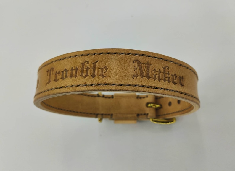 Write whatever you want Collar in leather and brass. CUSTOMIZABLE handcrafted. Hand-sewn image 1