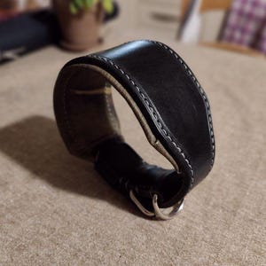 COLLARE in CUOIO svasato 7cm. IMBOTTITO