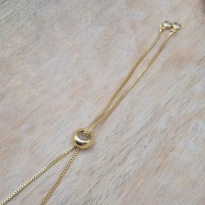 Fully adjustable chain.