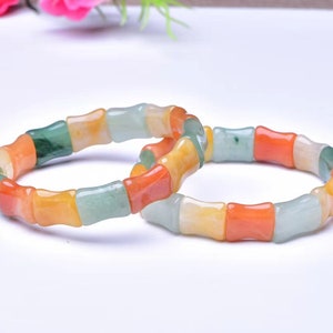Pure natural Duobao hand row, with excellent color and craftsmanship, and extremely high cost-effectiveness. The size is 15 * 12 * 6mm