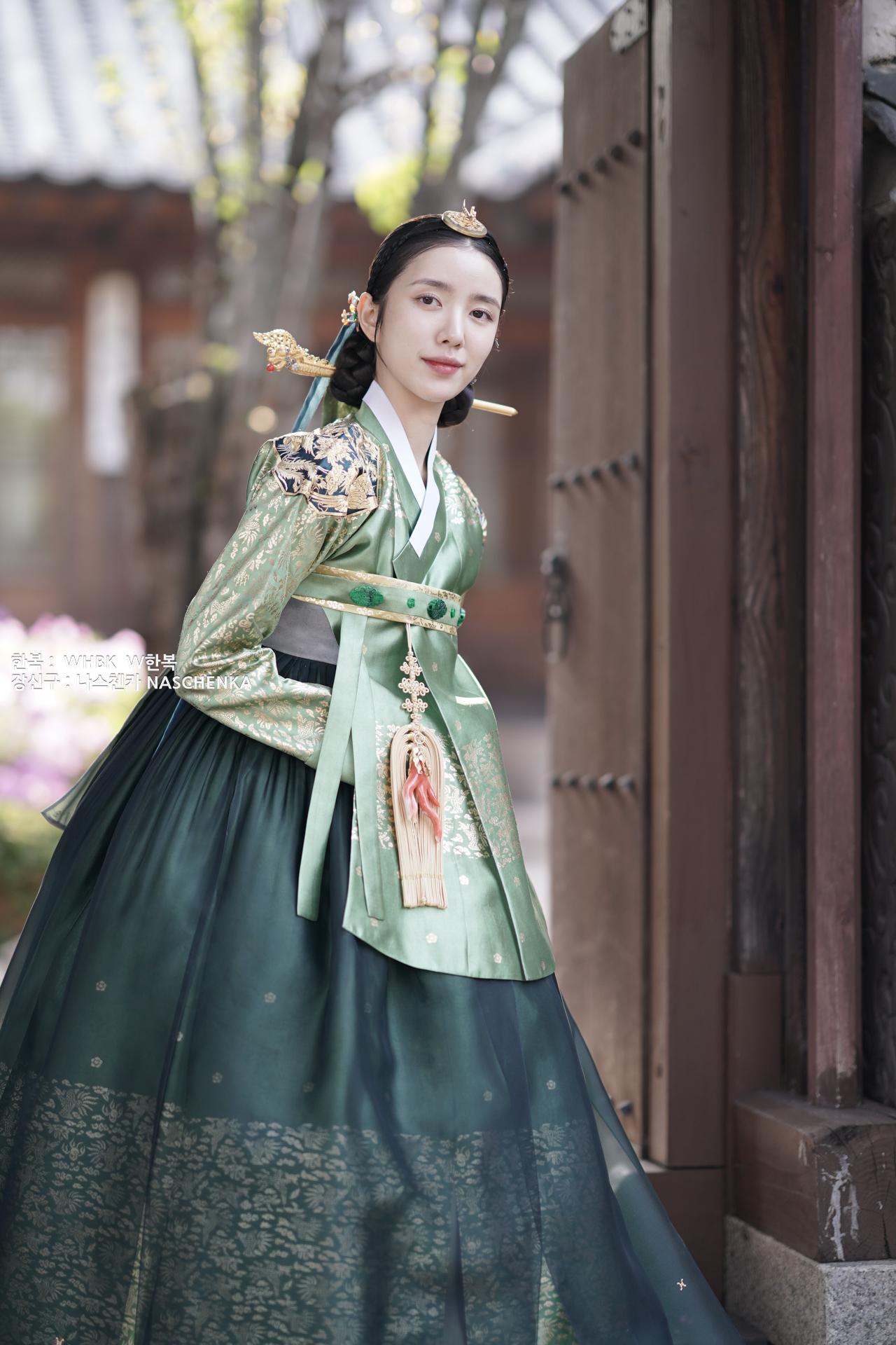 アクセサリー Rikiya Naraoka Nakamura Nazuki Accessory｜necklace ユーカリ（brass） | robin ASO