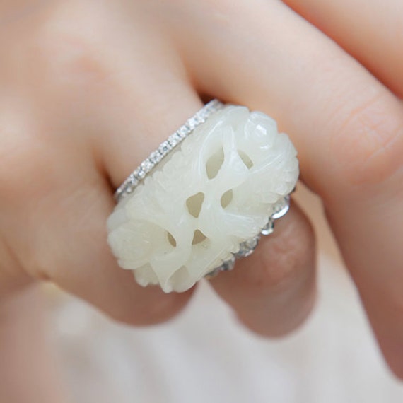 Vintage Mid-1900 Carved white jade Ring display picture 1