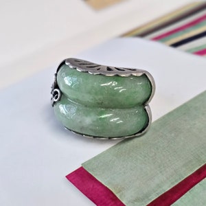 Anillo de plata de ley con gema – NASCHENKA Joyería coreana artesanal en plata, diseño tradicional de jade, coral y ámbar