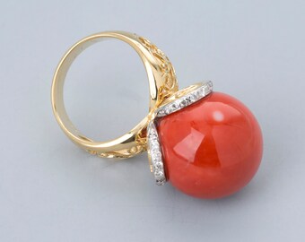The art of Korea Handcrafted 14K Gold Coral Ring with Diamonds
