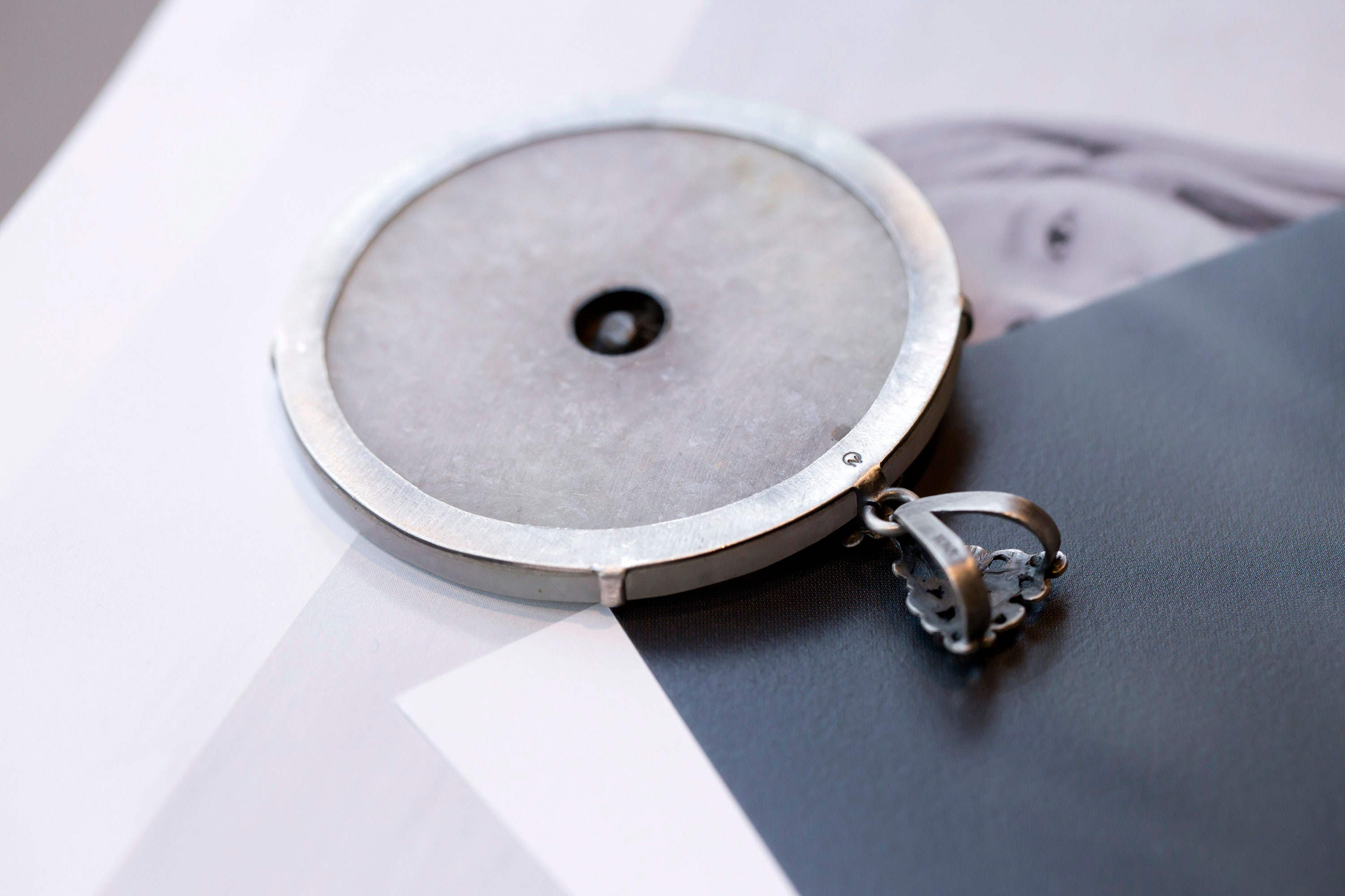 特注。。 翡翠。925シルバーアクセント　ゴムブレズ 925シルバー翡翠ペンダント – 韓国産宝石ネックレス、ハンドメイド