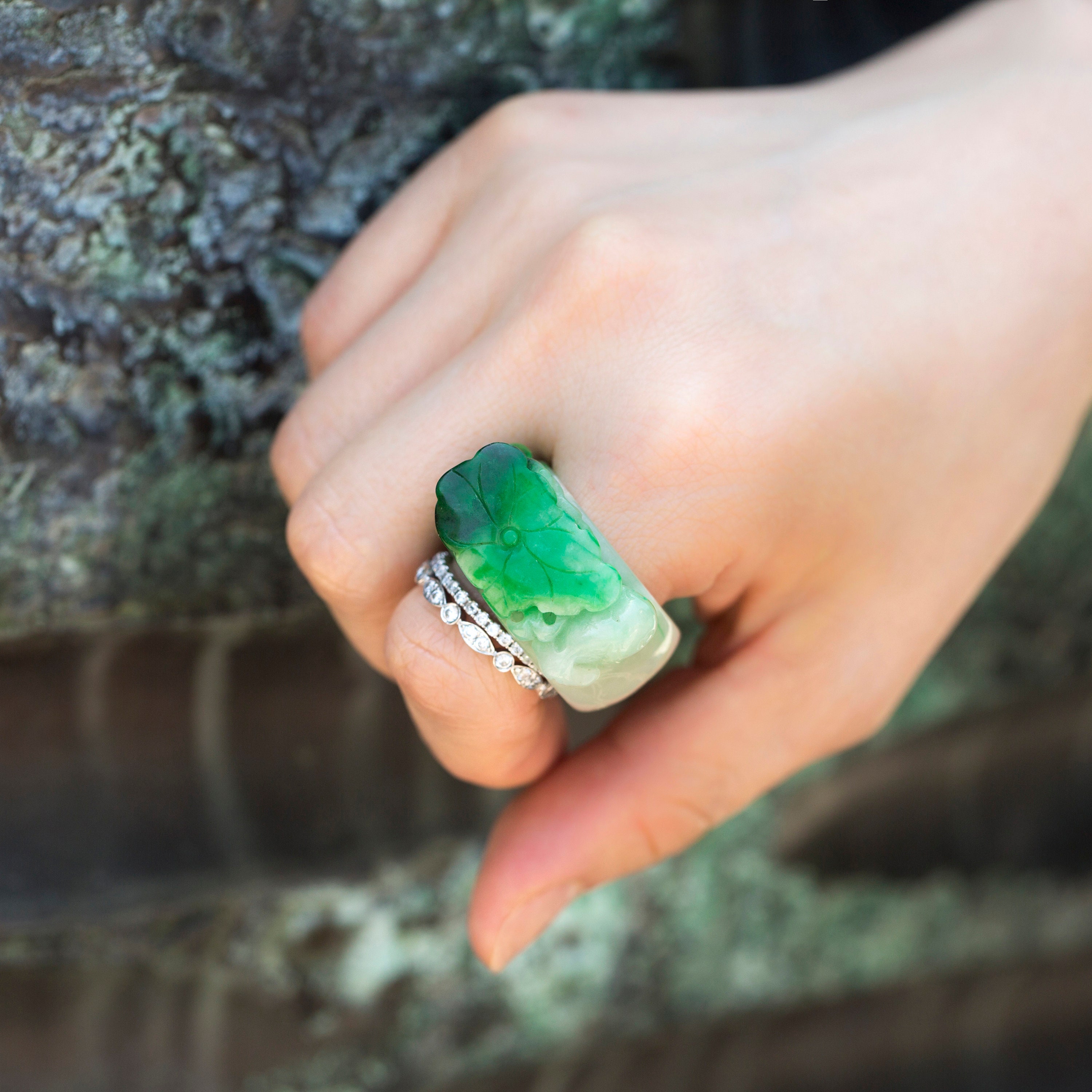 New Peridot Jade Ring Female Japanese and Korean Simple Green Crystal Ring  Open Temperament Mens Rings for Women Men Man Woman