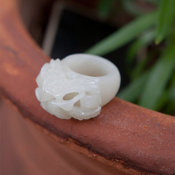 Vintage Mid-1900 Carved white jade Ring display picture 1