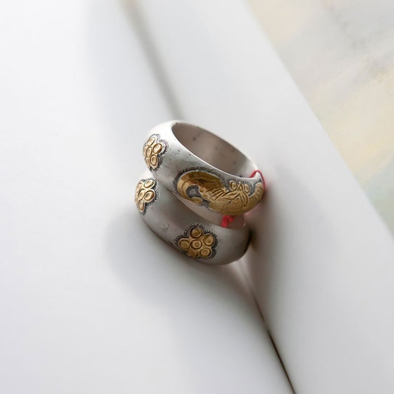 Black and Gold Scarf Ring - Naz Kobari Artistry