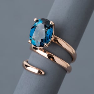 Seoul traditional Korean accessories Made in Korea ,  london blue topaz ring gold   Korean fashion jewelry