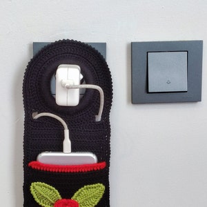 Soporte para cargador de pared para teléfono / Amigurumi / Hecho a mano