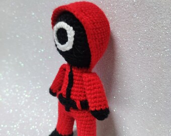 Muñeca de crochet amigurumi de Juego de Calamar, Peluche de Juego de  Calamar, Guardia de Juego de Calamar hecha a mano de crochet, Juego de  Calamar