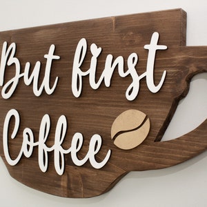 Hölzernes Schild Coffee Bar, But First Coffee, Wanddekoration, Holzschild, Bauernhausschild, rustikales Schild