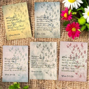 Venta al por mayor – Juego de tarjetas con las Escrituras "Corazón de una Madre": 5 tarjetas con versículos bíblicos escritos a mano y detalles dorados. Regalo cristiano para una madre.
