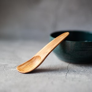 Compact Wooden Pocket Spoon hand carved. Olive wood small eating spoon. Unique wooden gift. Bushcraft kanu spoon. Camp trail spoons