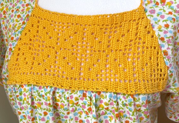 Vintage 70s Floral Housedress with Yellow Crochet… - image 3