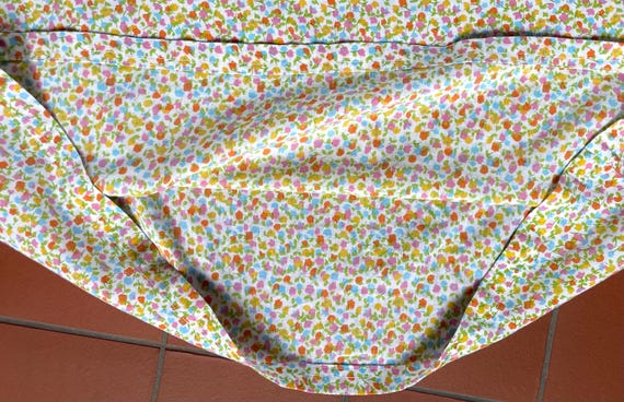 Vintage 70s Floral Housedress with Yellow Crochet… - image 9