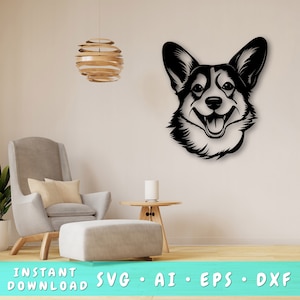 Puede incluir: Silueta en blanco y negro de la cabeza de un perro corgi sonriente. La imagen está en una pared blanca con una lámpara de techo de madera y un sillón gris en el fondo.