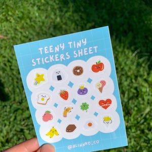 Feuille de 16 mini stickers transparents | cute, kawaii, fruits, onigiri, pain | autocollants pour journaux, ordi, téléphone | scrapbooking