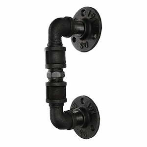 Könnte beinhalten: Schwarzer Metallrohr-Türgriff mit zwei Flanschen. Die Flansche sind mit "1/2" und "9D" gekennzeichnet.