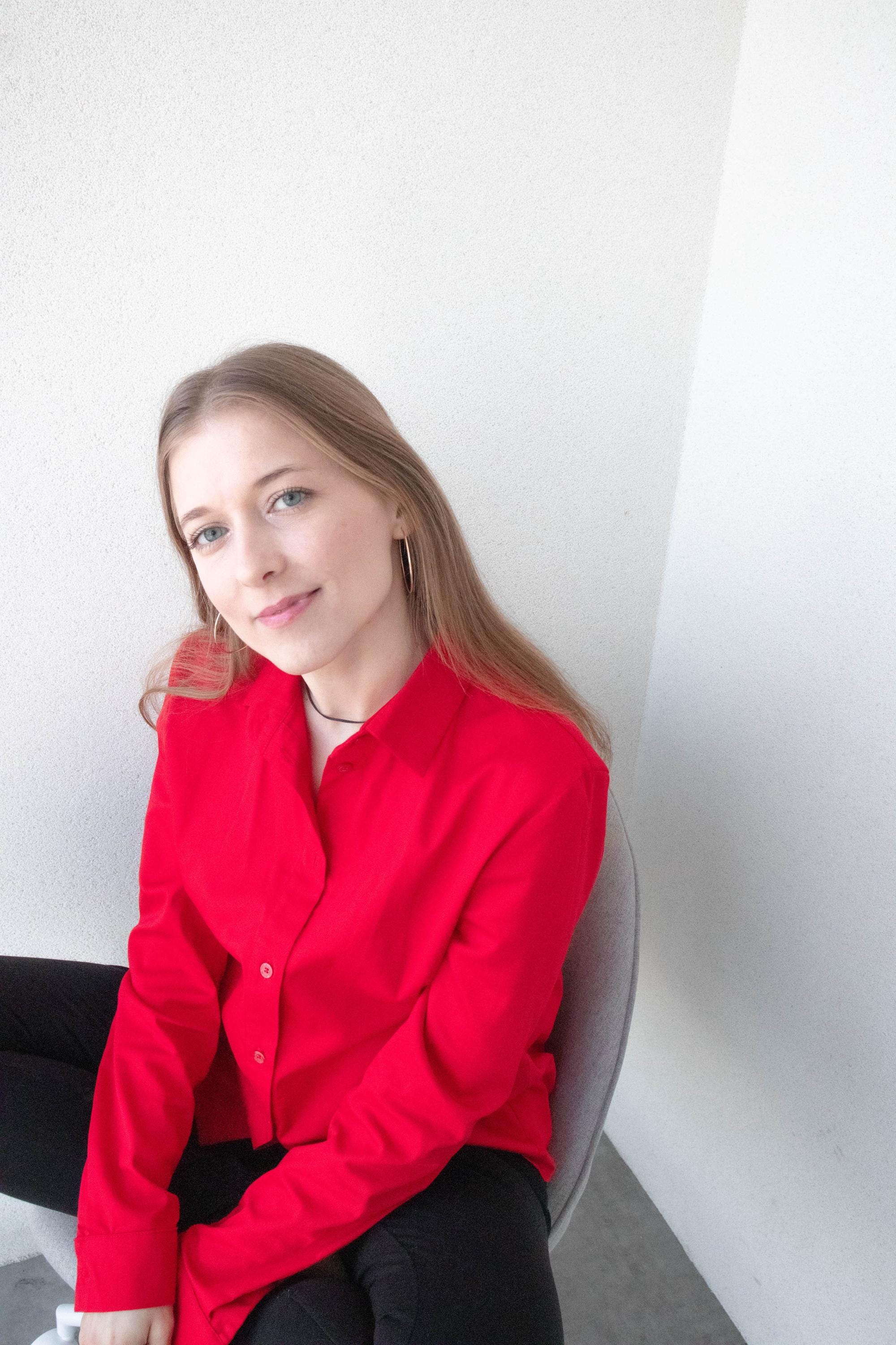 長袖とバックプリーツのスタイリッシュな赤いコットンシャツ - Etsy 日本