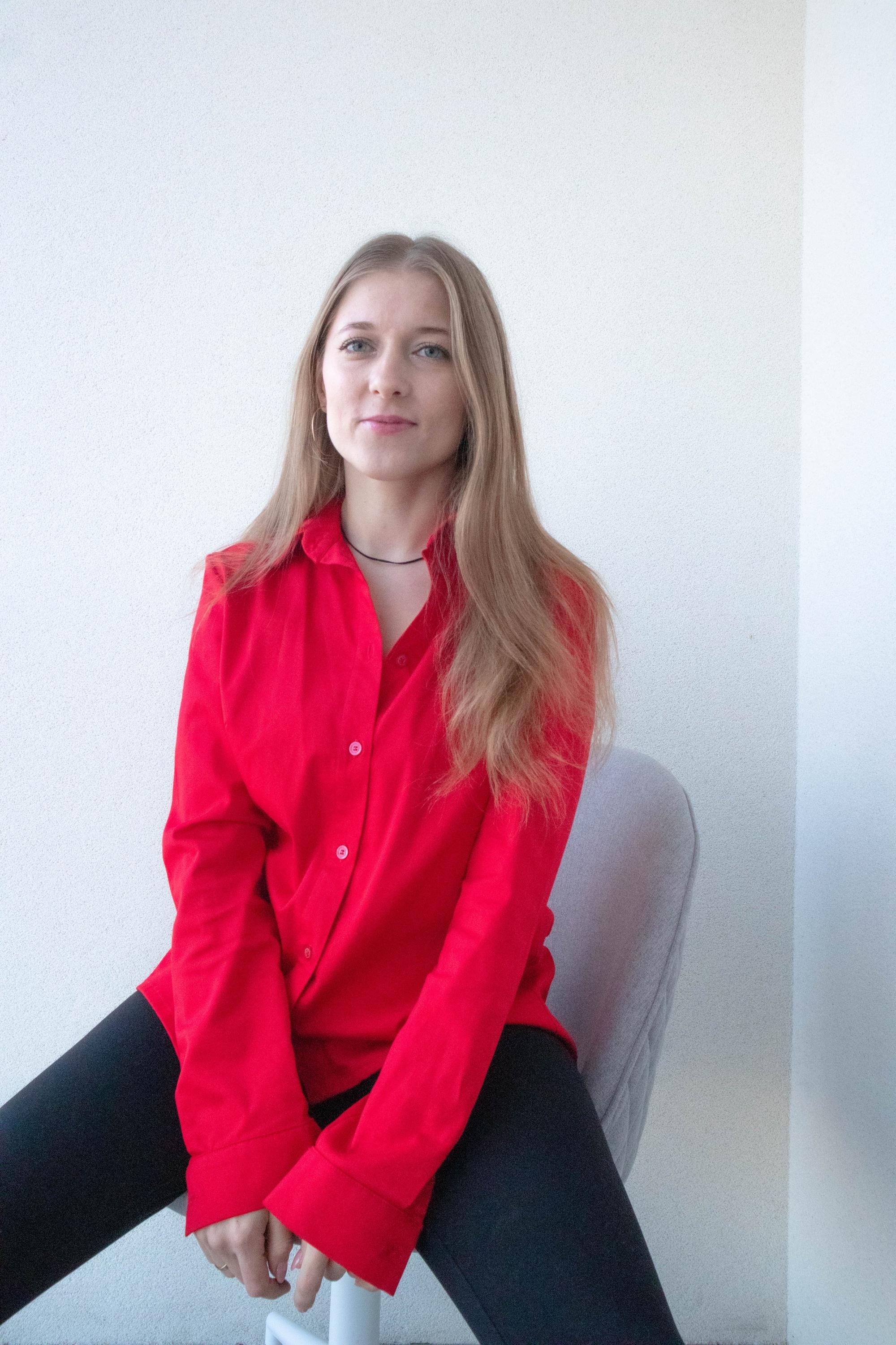 長袖とバックプリーツのスタイリッシュな赤いコットンシャツ - Etsy 日本